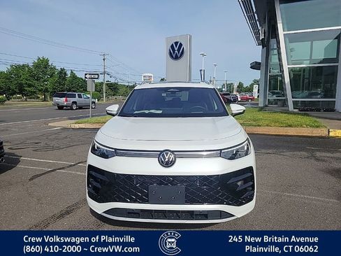Certified 2026 Volkswagen Tiguan SEL R-Line AWD/4WD image 2