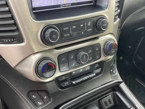 Used 2018 GMC Yukon Denali image 6