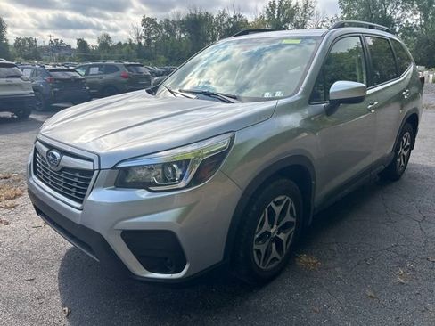 Used 2019 Subaru Forester Premium AWD/4WD image 7