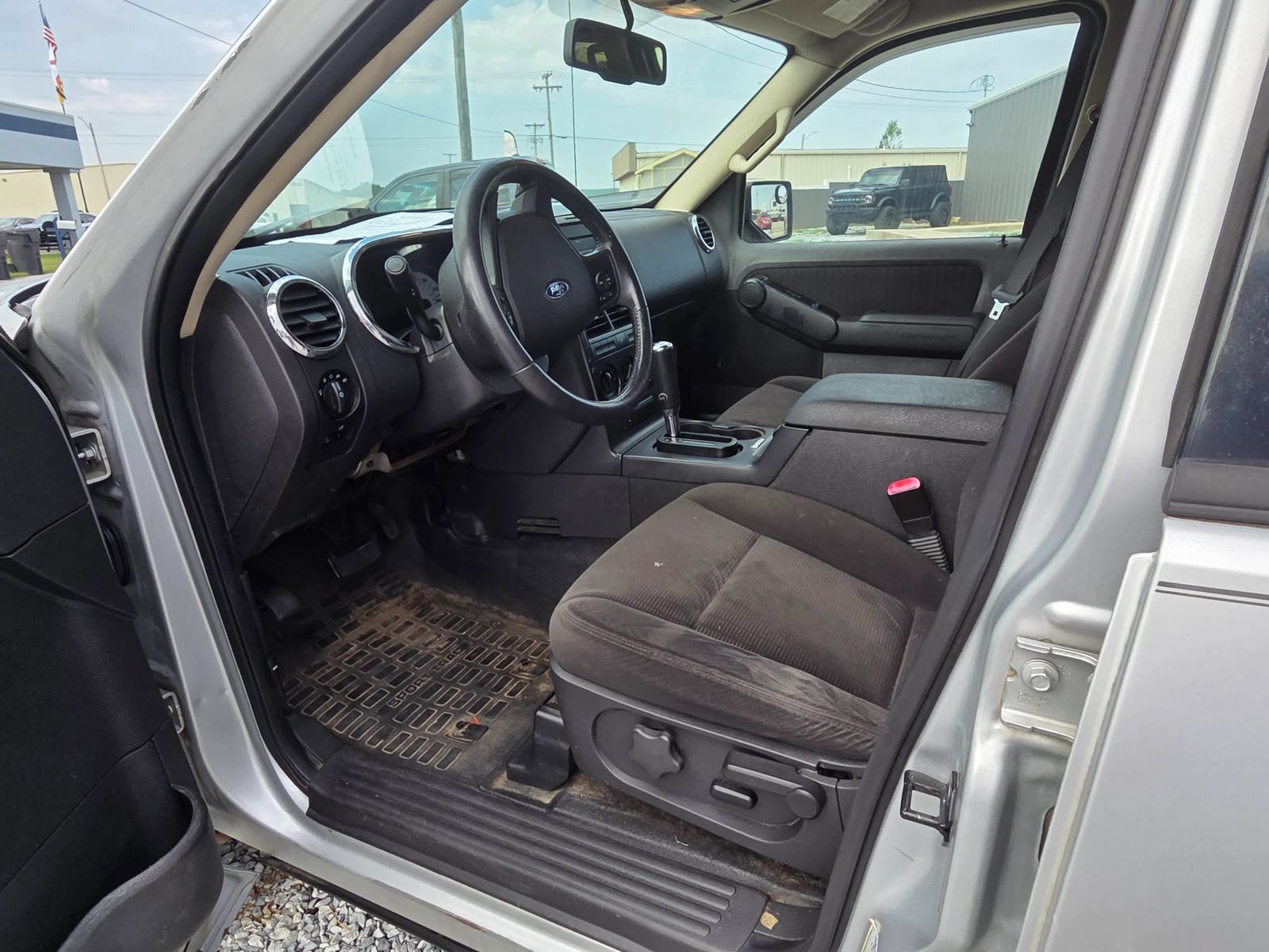 Used 2010 Ford Explorer Sport Trac XLT RWD image 7