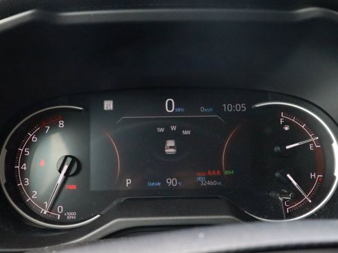 Used 2025 Toyota RAV4 XLE FWD image 25