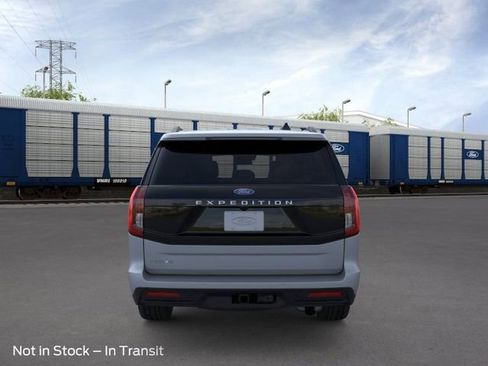 New 2026 Ford Expedition Active RWD image 5