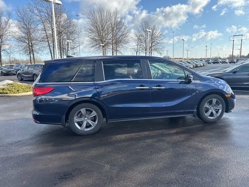 Certified 2023 Honda Odyssey EX image 9