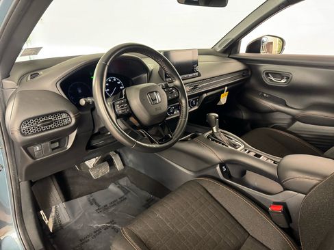 Used 2023 Honda HR-V Sport image 11