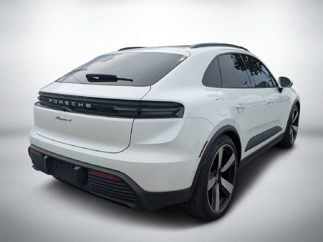 Used 2024 Porsche Macan 4 Electric AWD/4WD image 4