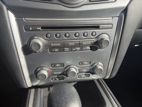 Used 2019 Nissan Pathfinder SL image 24