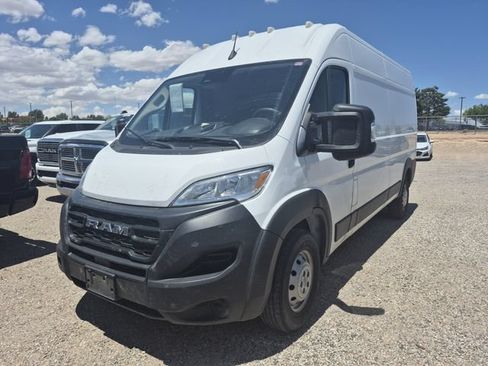 Used 2023 RAM ProMaster 2500 FWD image 2
