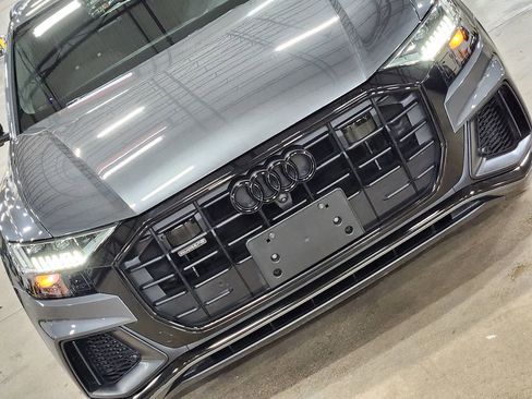 Used 2022 Audi Q8 Prestige image 19