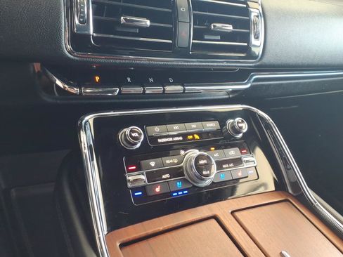 Used 2021 Lincoln Navigator L Reserve RWD image 10