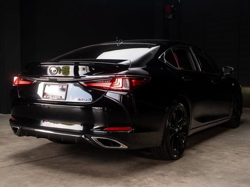 Used 2024 Lexus ES 350 F Sport w/ Accessory Package (Z2) FWD image 18