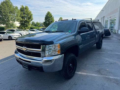 Used 2010 Chevrolet Silverado 2500 LT AWD/4WD image 10