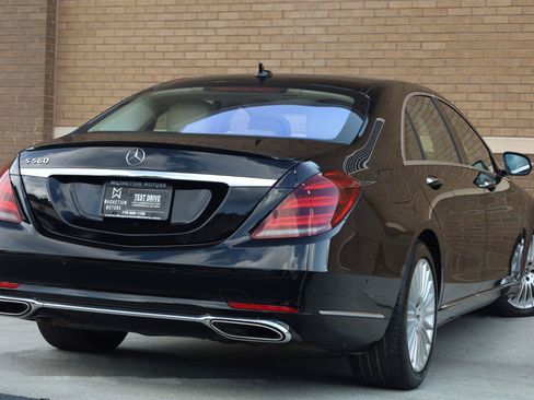 Used 2018 Mercedes-Benz S 560 Sedan image 8