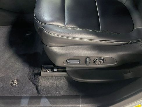 Used 2023 Chevrolet Traverse LT AWD/4WD image 25