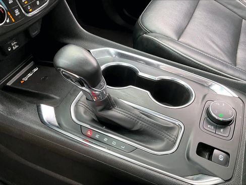 Used 2021 Chevrolet Traverse High Country image 17