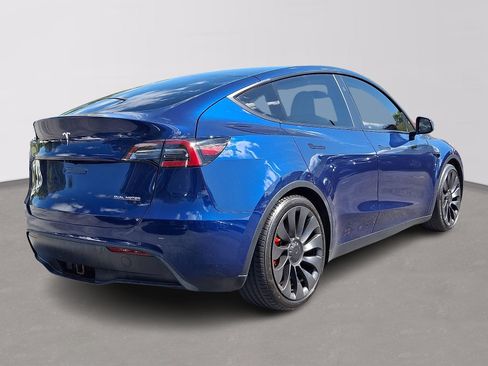 Used 2023 Tesla Model Y Performance AWD/4WD image 6