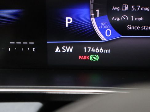 Used 2025 Volkswagen Jetta SE image 41