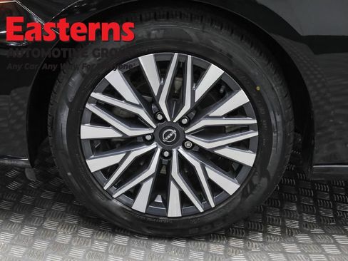 Used 2024 Nissan Altima 2.5 SV image 32