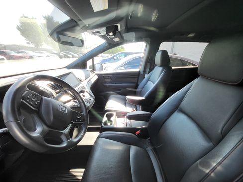 Used 2024 Honda Odyssey Sport image 10