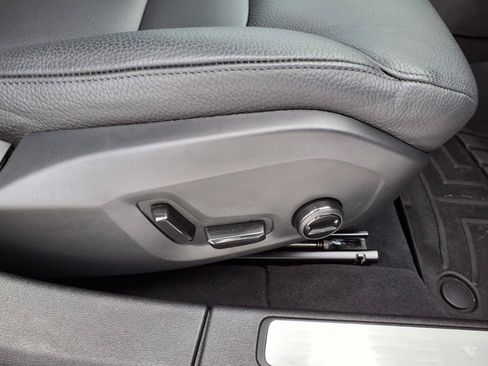 Certified 2024 Volvo S60 B5 Plus FWD image 12