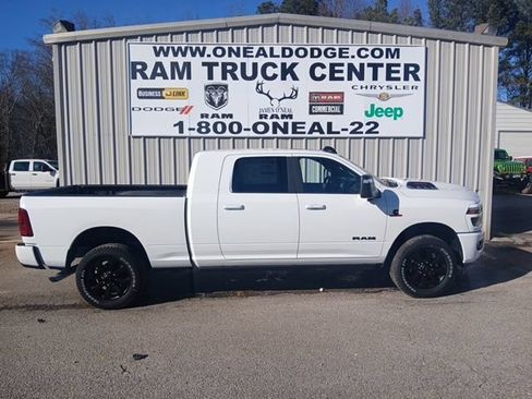 New 2026 RAM 2500 Laramie AWD/4WD image 2