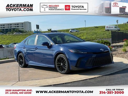 Certified 2025 Toyota Camry SE FWD image 1