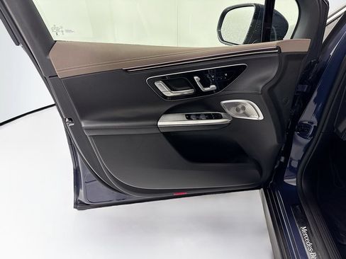 Certified 2023 Mercedes-Benz EQE 350+ 4MATIC SUV image 24