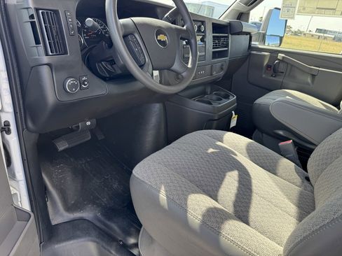 New 2025 Chevrolet Express 3500 w/ Power Convenience Package image 12