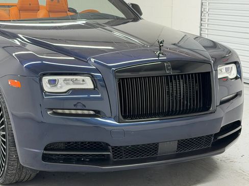 Used 2017 Rolls-Royce Dawn RWD image 91