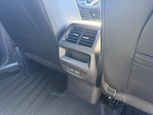 New 2026 Volkswagen Tiguan SE R-Line image 29