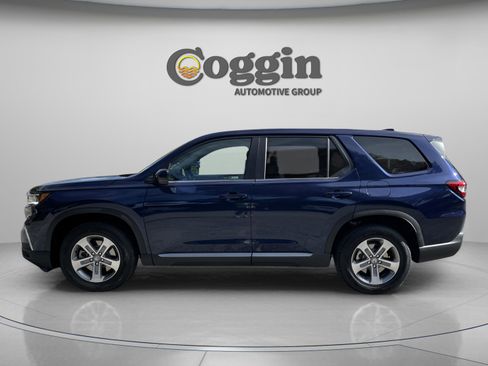 New 2025 Honda Pilot EX-L image 2