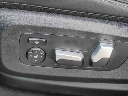 Used 2025 BMW X5 sDrive40i w/ Premium Package RWD image 24