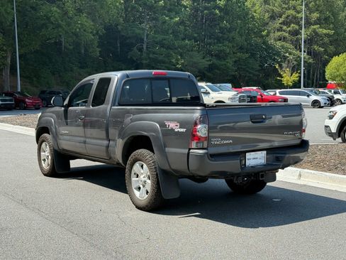 Used 2013 Toyota Tacoma PreRunner w/ TRD Sport Pkg RWD image 4
