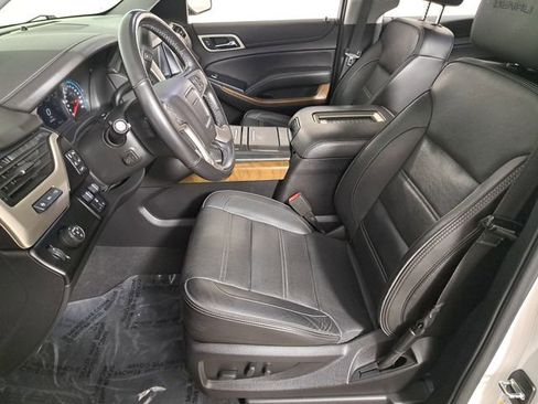 Used 2020 GMC Yukon Denali w/ Denali Premium Package image 20