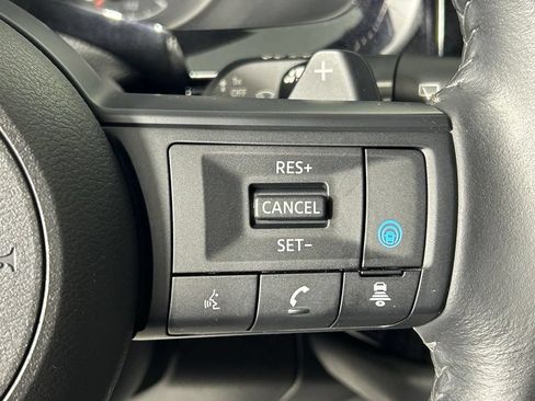 Used 2024 Nissan Pathfinder SV w/ SV Premium Package AWD/4WD image 28