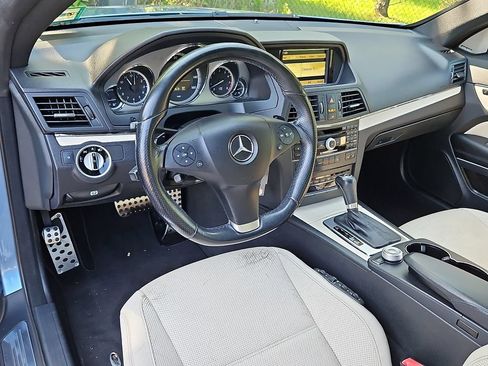 Used 2011 Mercedes-Benz E 550 Coupe image 29