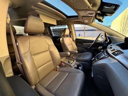 Used 2015 Honda Odyssey Touring Elite image 21