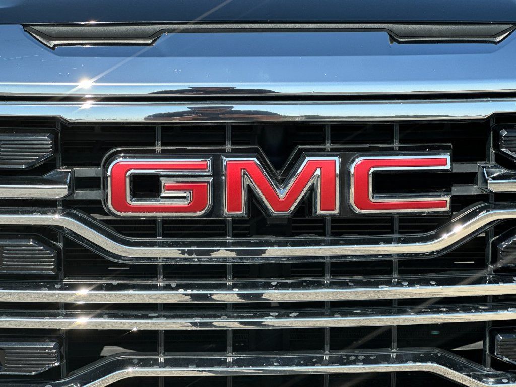 Used 2023 GMC Sierra 1500 SLT w/ SLT Premium Package RWD image 39