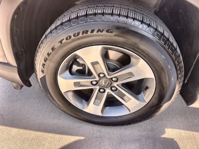 Certified 2025 Honda Pilot EX-L image 9