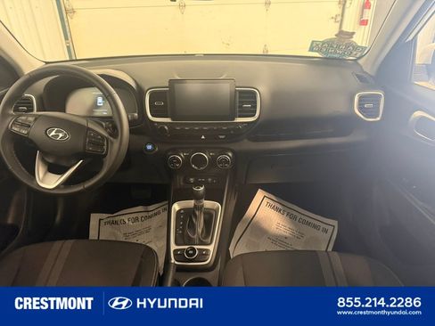 Used 2026 Hyundai Venue SEL FWD image 2