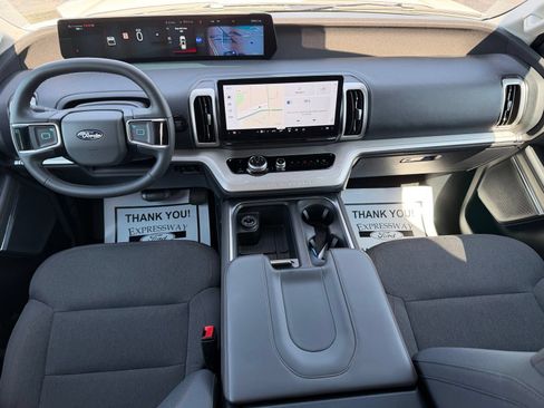 Used 2025 Ford Expedition Max Active RWD image 17