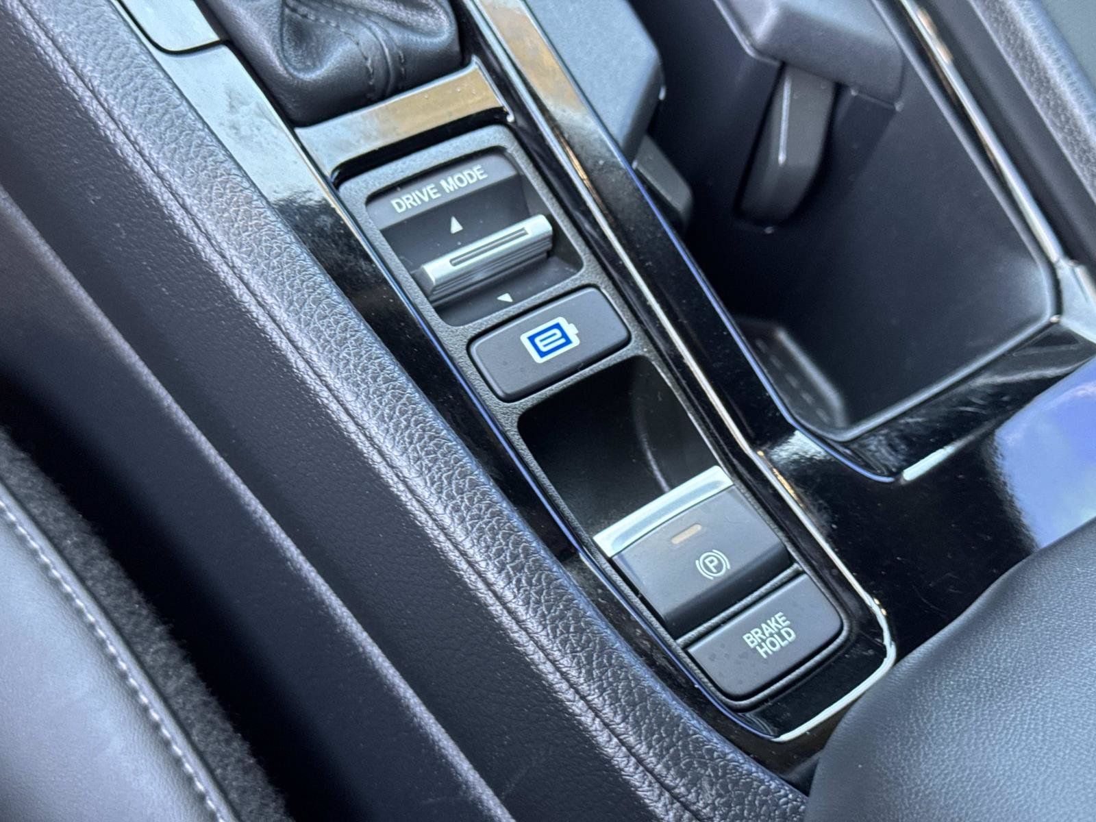 Used 2024 Honda Accord Sport image 17