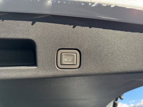 New 2026 Chevrolet Traverse LT w/ Midnight/Sport Edition image 12