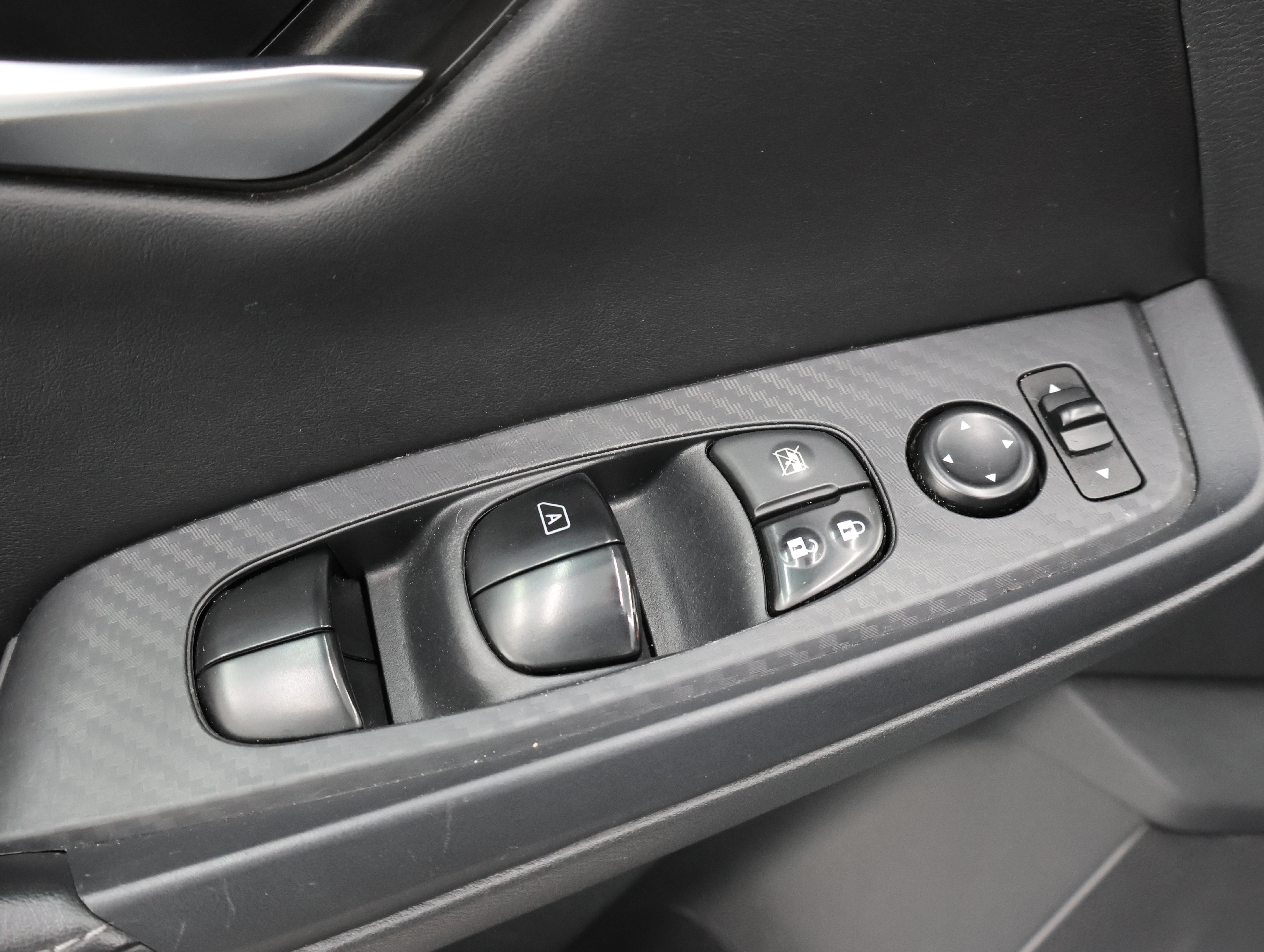 Used 2024 Nissan Sentra SV FWD image 36