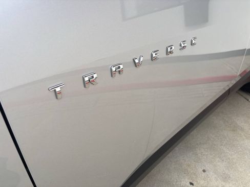 Used 2019 Chevrolet Traverse LT AWD/4WD image 15