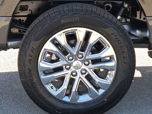 New 2025 Ford F150 King Ranch w/ FX4 Off-Road Package image 9