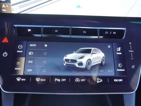 New 2025 Maserati Grecale GT image 26