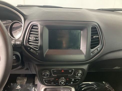 Used 2021 Jeep Compass Latitude image 13