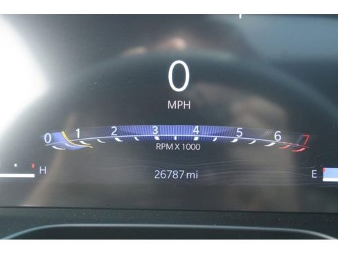 Used 2024 Jeep Grand Cherokee L Altitude AWD/4WD image 24