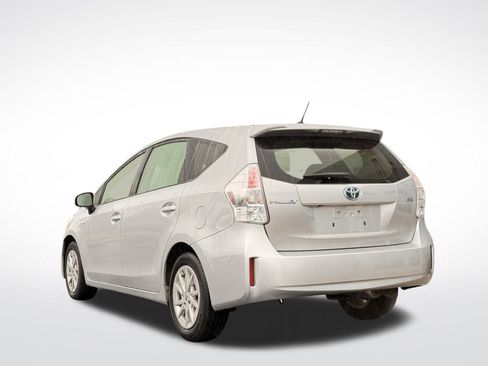 Used 2014 Toyota Prius V Two image 7
