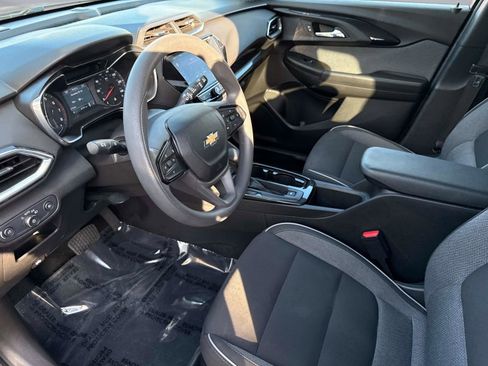Used 2021 Chevrolet TrailBlazer LT w/ Convenience Package image 22
